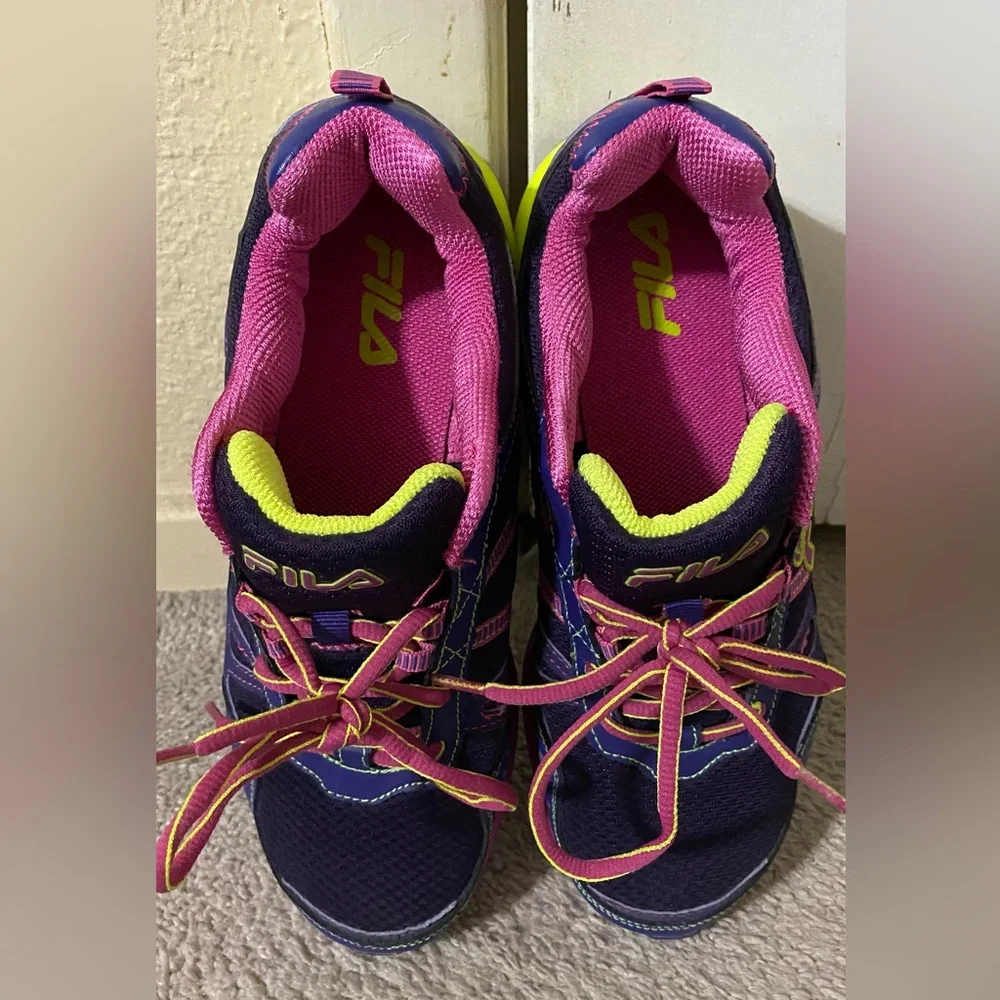 Fila women’s athletic shoes, US size 9 good condition - Picture 1 of 7
